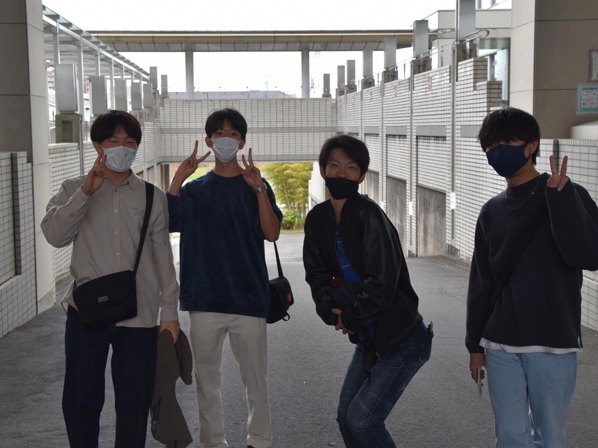 HOMEhosei's tweet photo. 明日5/22(木)15-18時に小金井公園で練習があります！

授業や用事で少ししか入れない人も顔出してくれるだけですごく嬉しいので、ぜひ参加してください🎾

持ち物は特になしで、興味さえ持ってくれてれば誰でも大歓迎です！！

1人でも、お友達とでも気軽に参加してください！！！ https://t.co/7JfzjRYrPe