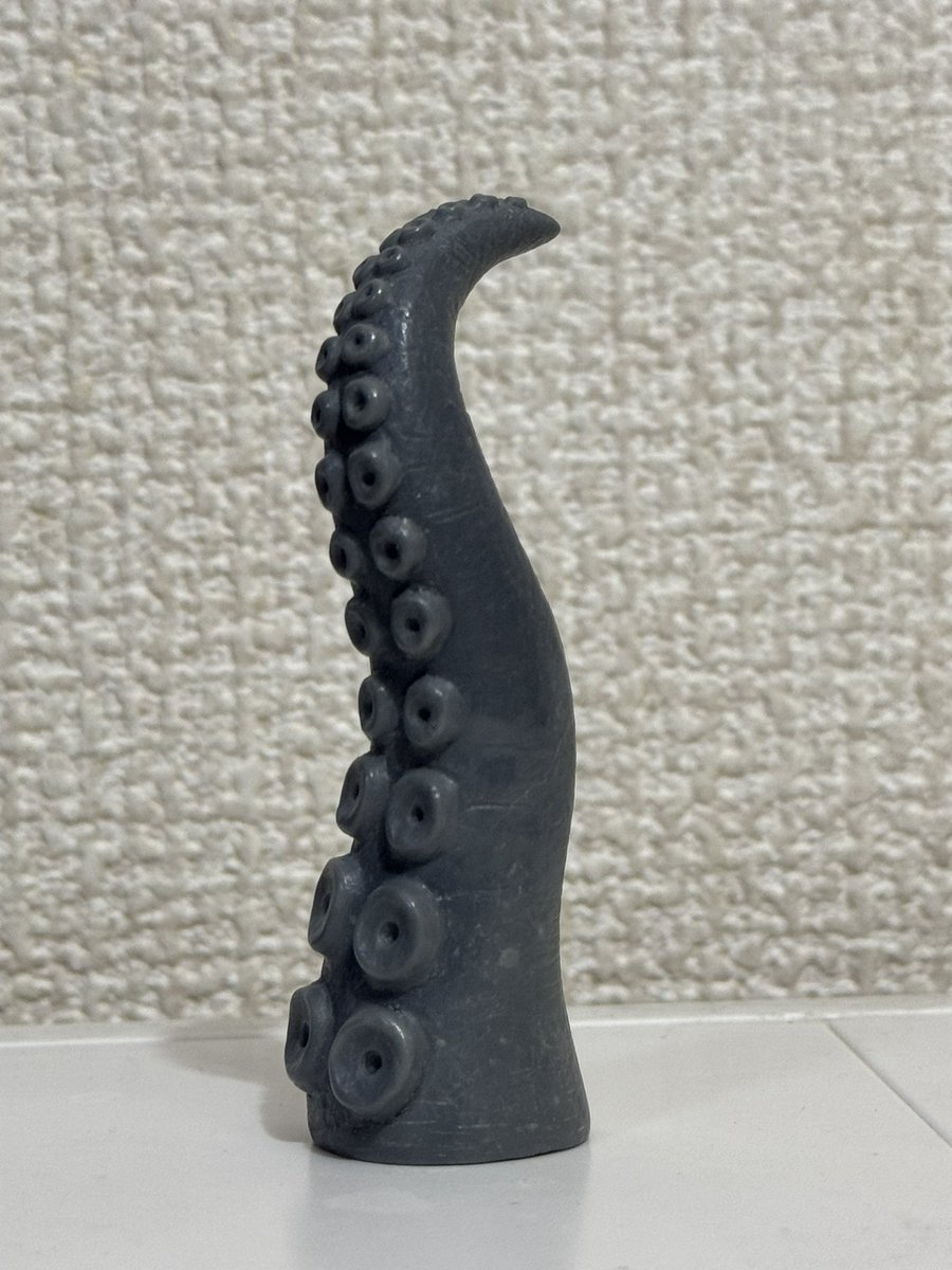 新作ソフビの紹介。 約8cmのタコの足ソフビ🐙 指にはめて他のソフビに