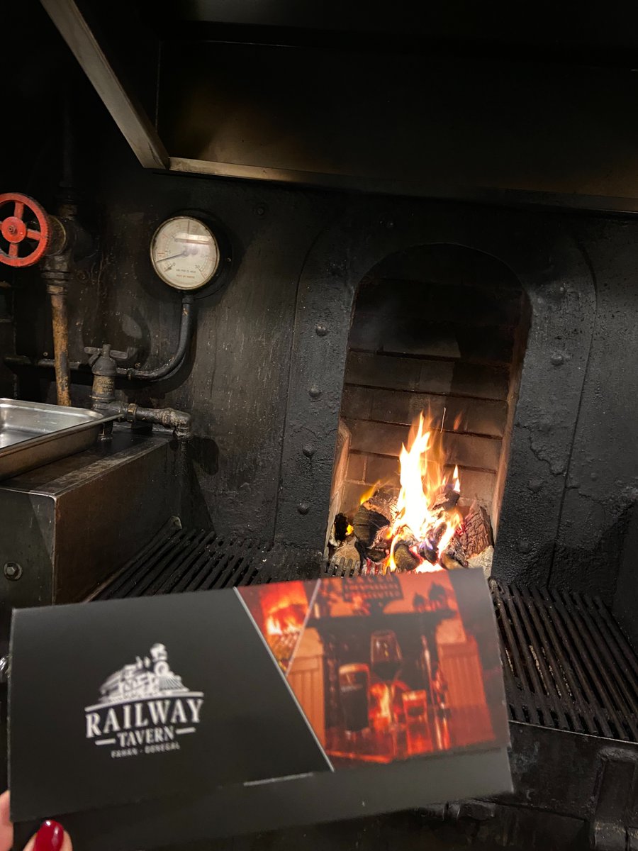 Give the gift of an award-winning meal at The Railway Tavern 🎁❤️

Buy now through the link below
ow.ly/oNO750VVsg1 

#railwaytavern #fahan #derry #donegal #steakhouse #visitdonegal #wildatlanticway #steak #giftvoucher #gifting