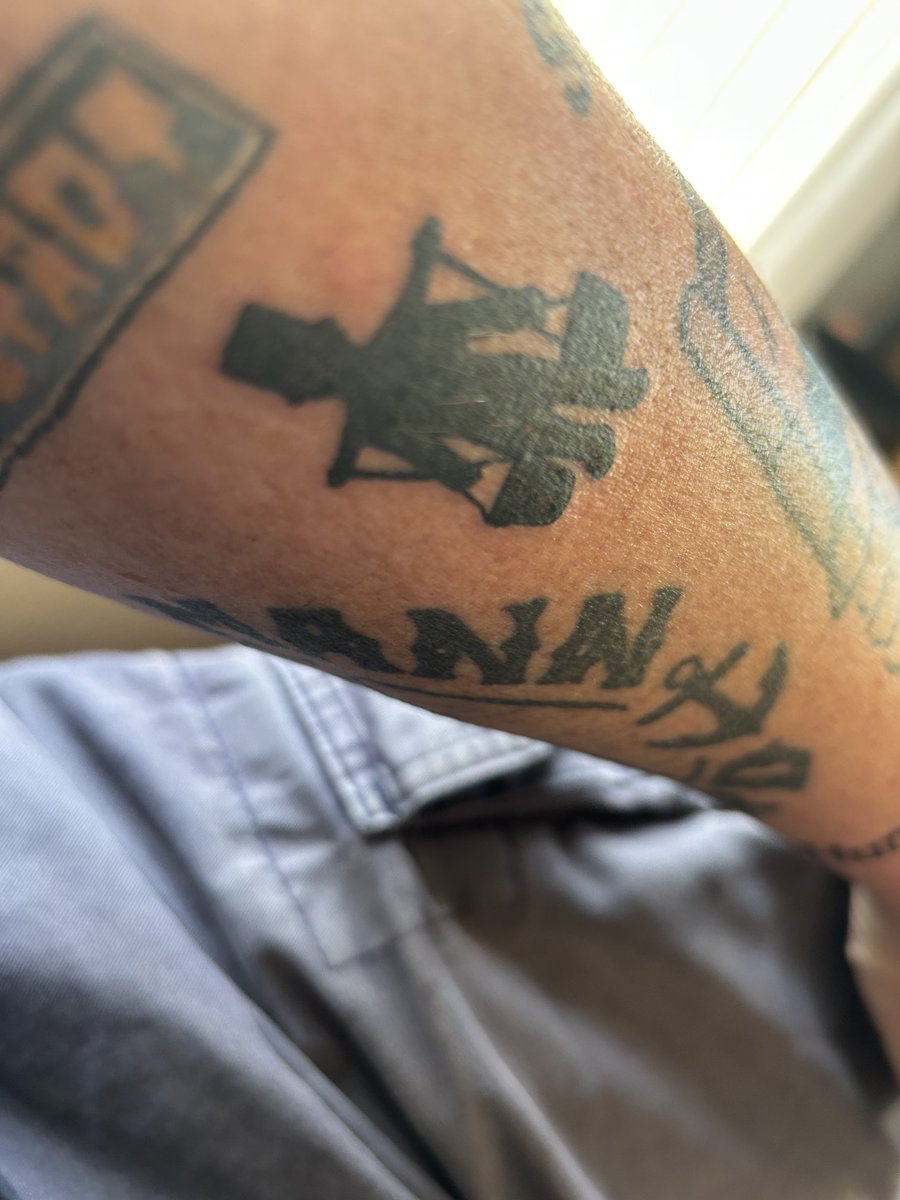 mabbyHSV's tweet photo. Promotion tattoos, this year are actually promotion tattoos !
#HSV#nie meh 2 liga https://t.co/5InFGKu1BA