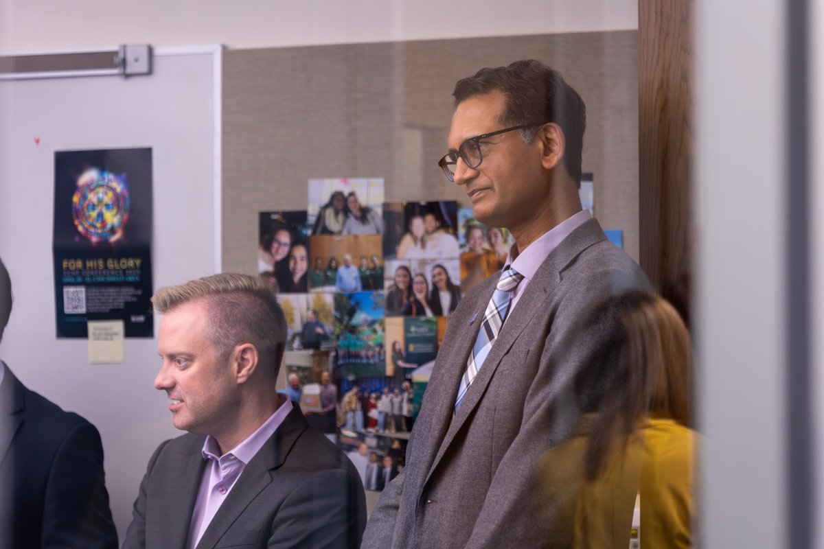 Baylor_MBA's tweet image. Recently, Baylor College of Medicine faculty visited the Foster Campus to prep for our new MD/MBA program! It was a great opportunity to connect with current Healthcare #MBA students, faculty and staff. We can't wait for the future of this partnership! #BaylorMBA