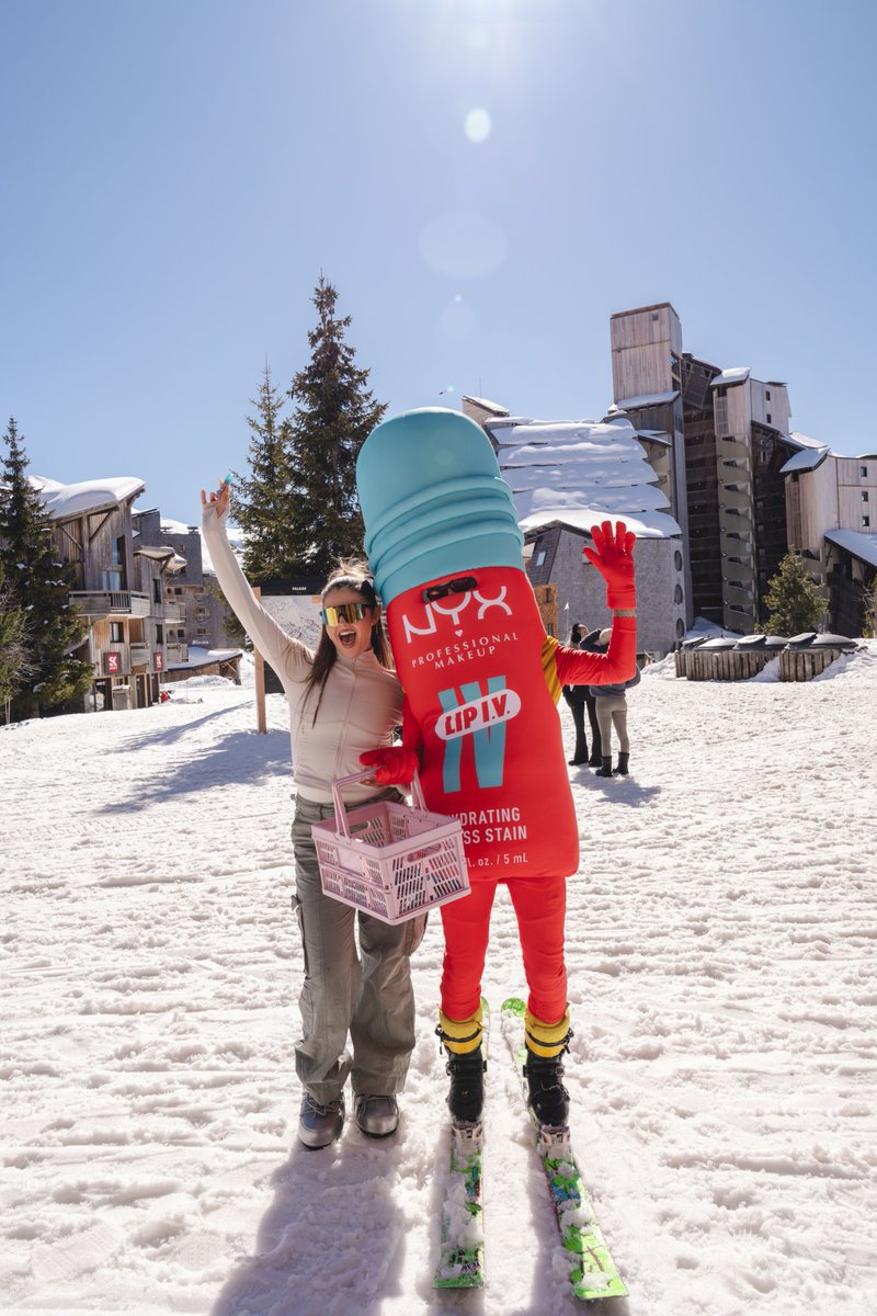 Can we make a mascot that can ski? Of course we can! Created for @nyxcosmetics_uk @nyxcosmetics #mascot #costume #makeup #ski #skiing #madebyjellyhead