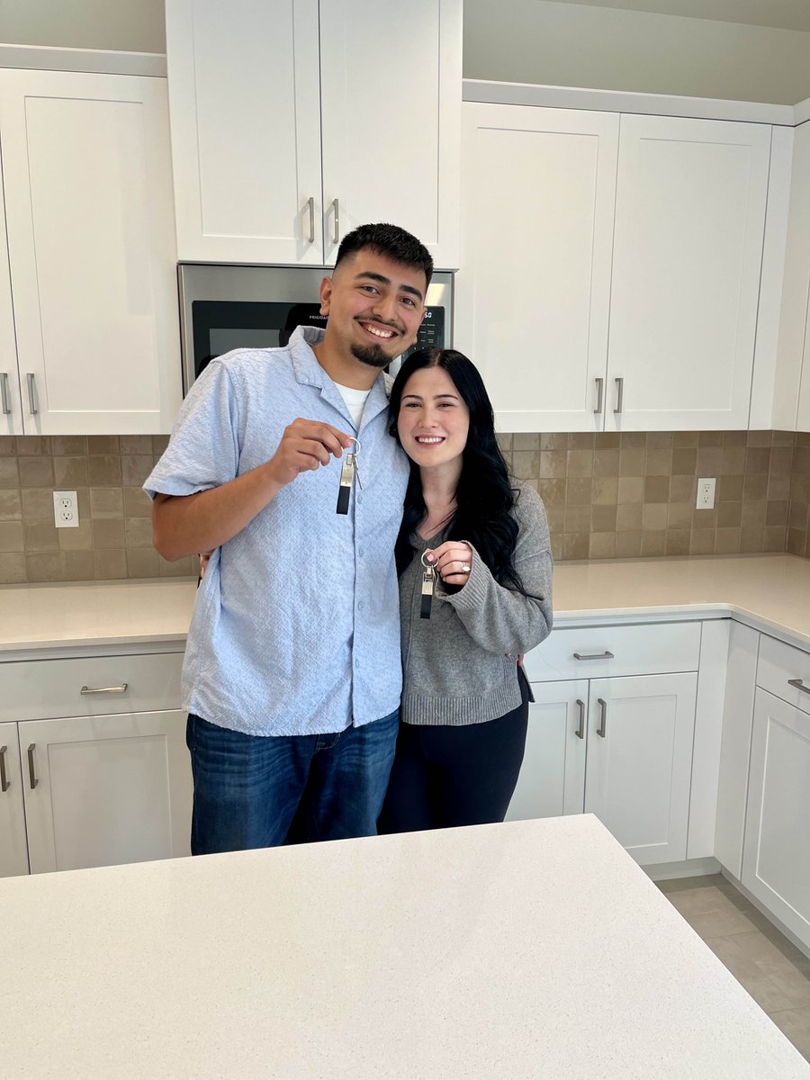 Welcome home, Jalyssa &amp; Giovanni! 🏡✨

We’re thrilled to welcome you to our Boulevard neighborhood. May your new home be filled with love, laughter, and wonderful memories.

#mccaffreyhomes #boulevardhomes #newhomeowners #homeowners #moveinday #tesoroviejo