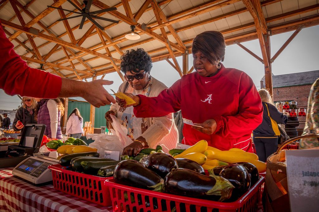 VisitRowanNC's tweet photo. ๐ฝ Make farmers markets a part of your Rowan County itinerary!
๐งบ Salisbury Market | Saturdays, 8AM-12PM
๐งบ China Grove Market | Tuesdays, 4-7PM
๐งบ Kannapolis Market | Thursdays, 4-7PM
>https://t.co/nNjRqsoBow
๐ณ Book a stay to earn cash back on our site!
#VisitRowanCountyNC https://t.co/MPR3xJnTcB