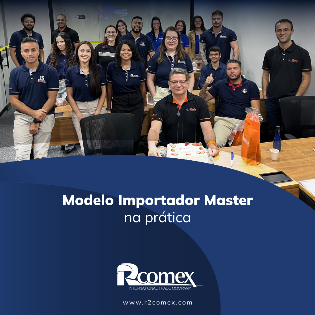 R2comex's tweet photo. 🇧🇷 Na R2 Comex, conhecimento se transforma em resultados! 

Em abril, promovemos um treinamento interno sobre o Modelo de Negócio Importador Master, onde nossos colaboradores Samuel Baraúna, Lucas Melo, Katlen Modro, Leandro Miranda e João Victor compartilharam estratégias aplicadas no cotidiano do comércio exterior. 

A apresentação prática, conduzida pelo gestor Roosevelt Silva, destacou como a dinâmica desse modelo pode transformar operações, reduzir custos e aumentar a competitividade.

Com foco em soluções inteligentes e alinhadas ao cenário global, a R2 Comex reafirma seu compromisso com a inovação e o desenvolvimento técnico de suas equipes.

🇺🇲 Master Importer Model in practice

At R2 Comex, knowledge turns into results! In April, we held an internal training session on the Master Importer Business Model, where our employees Samuel Baraúna, Lucas Melo, Katlen Modro, Leandro Miranda and João Victor shared strategies applied in everyday foreign trade. The practical presentation, led by manager Roosevelt Silva, highlighted how the dynamics of this model can transform operations, reduce costs and increase competitiveness.

With a focus on intelligent solutions aligned with the global scenario, R2 Comex reaffirms its commitment to innovation and the technical development of its teams.

From anywhere to anywhere
☎️ +55 (11) 2361-9691
📧 r2comex@r2comex.com
🌐 https://t.co/GTKacKS7VD

#r2comex #unielocomunicacao #aço #comex #comexlovers #trading #tradingcompany #construcaocivil