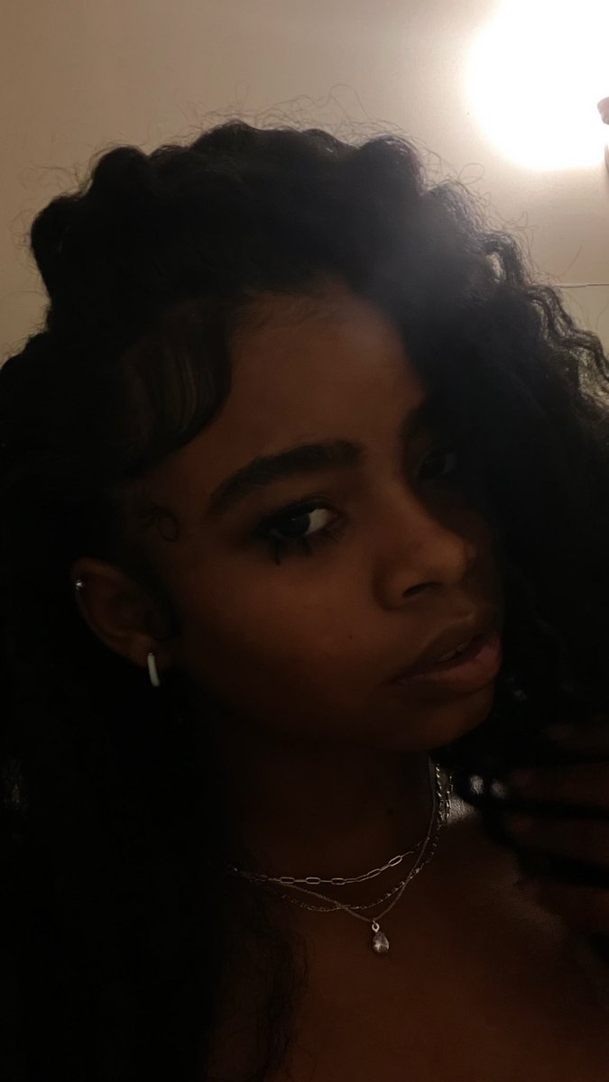 patwrldddd's tweet photo. #prettyredbone๐๐ฉ https://t.co/dbpg8t4EDu
