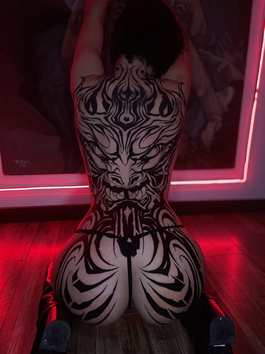 Ladiabla_111's tweet photo. In love with this project 😍
What do you think??
•
•
•
•
•
#tatto #sexy #beautifulgirl #goddess https://t.co/ZHYvyvhrYQ