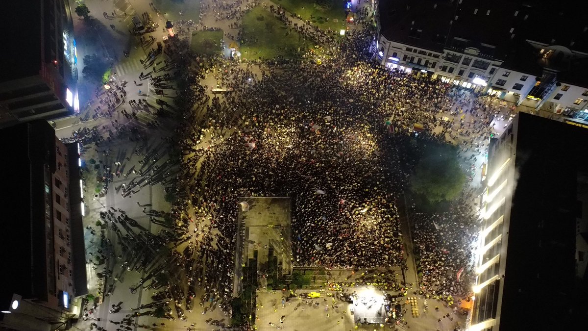 Na protestu "Zadnji voz za Čačak", koji su organizovali studenti u blokadi, u vreme večernjeg programa na Trgu ustanka bilo je prisutno oko 11.000 građana. To je bio najveći protest u Čačku posle 5. oktobra.
