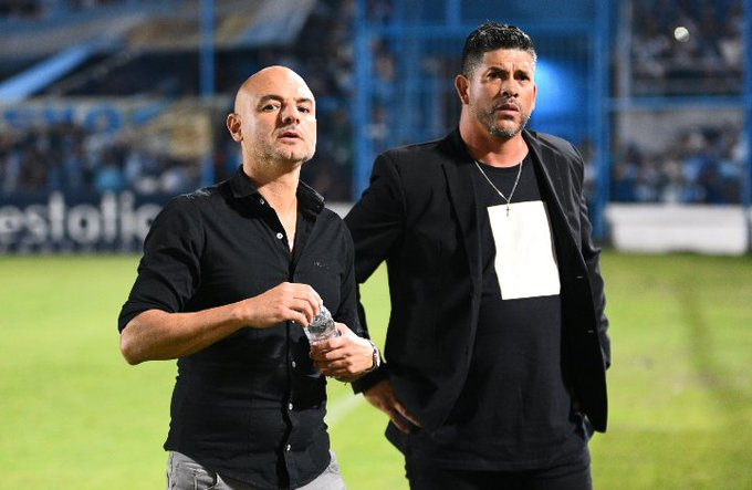 Dicen que hay un grupo de personas que resuelven problemas, problemas que nadie más puede resolver.