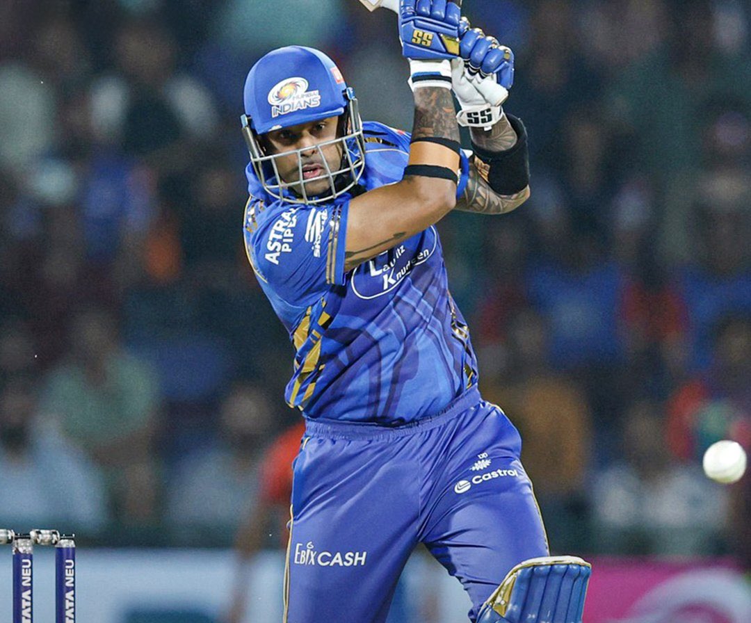 thegeo_sync's tweet photo. Will Delhi Chase This After Surya’s Attack? 🔥
Mumbai Indians finish at 180/5, and what a finish it was! 💥
The last 12 balls were absolute carnage — Naman Dhir and Suryakumar Yadav unleashed mayhem at Wankhede!

SKY reminded us why he’s called Mr. 360°, hitting shots all around the park. Naman – the silent assassin – gave the perfect support at the death.

Now, the big question: Can Delhi Capitals handle the heat and chase this under pressure?

Stay tuned! This one’s not over yet. 👀

#MIvsDC #IPL2025 #SuryakumarYadav #NamanDhir #WankhedeStorm #CricketTwitter