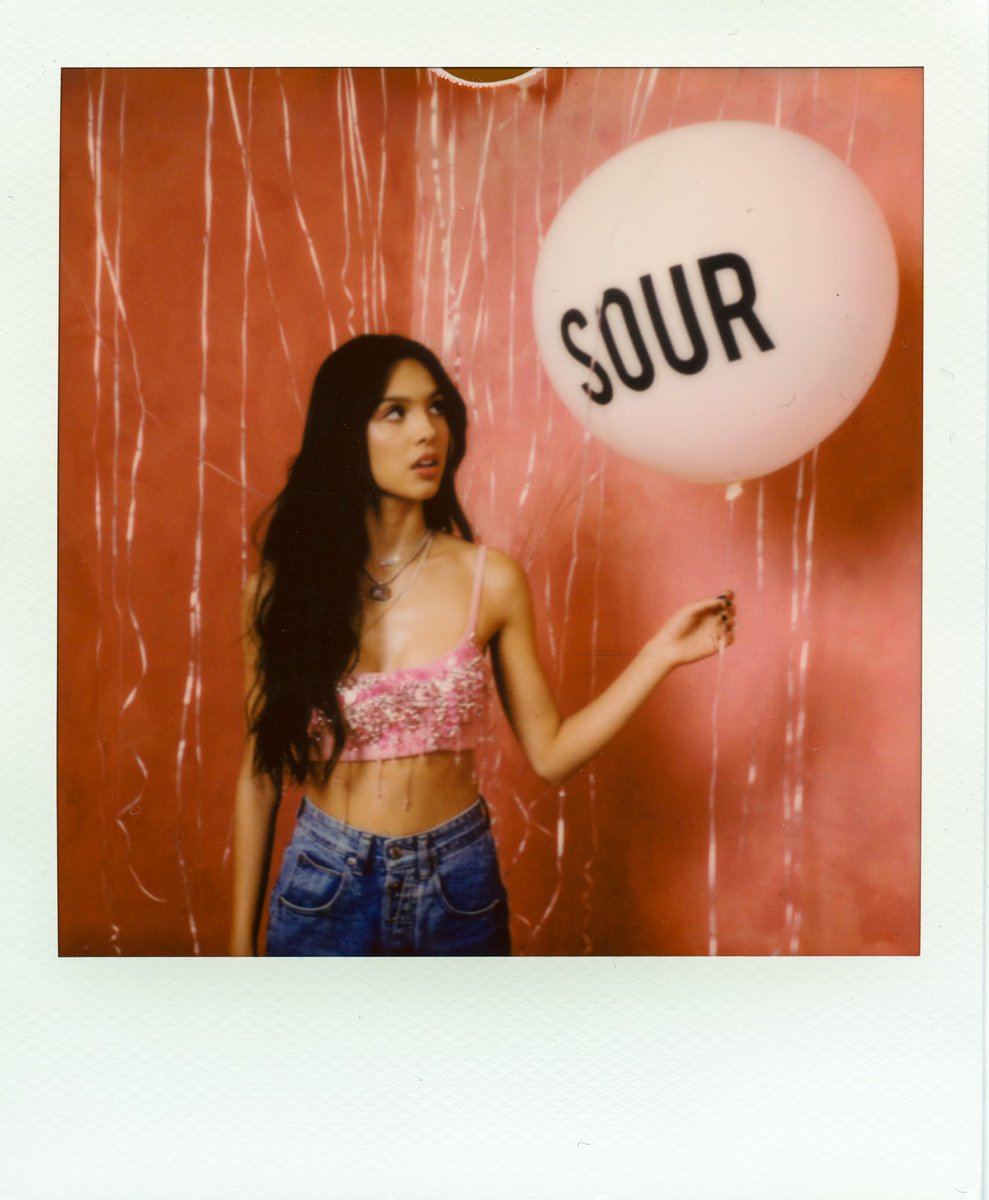 © 𝗟𝗮𝗰𝗶𝗲𝘀 𝗛𝗤 • 𝖭𝖾𝗐 𝖴𝗉𝖽𝖺𝗍𝖾
𝗔𝗻𝗻𝗶𝘃𝗲𝗿𝘀𝗮𝗿𝘆 ˒ 𝖬𝗎𝗌𝗂𝖼 ˒ 𝖳𝗈𝗎𝗋 ˒ 𝖬𝗈𝗋𝖾

She is too good 2 be true, happy #4YearsOfSOURP!!! 🎈