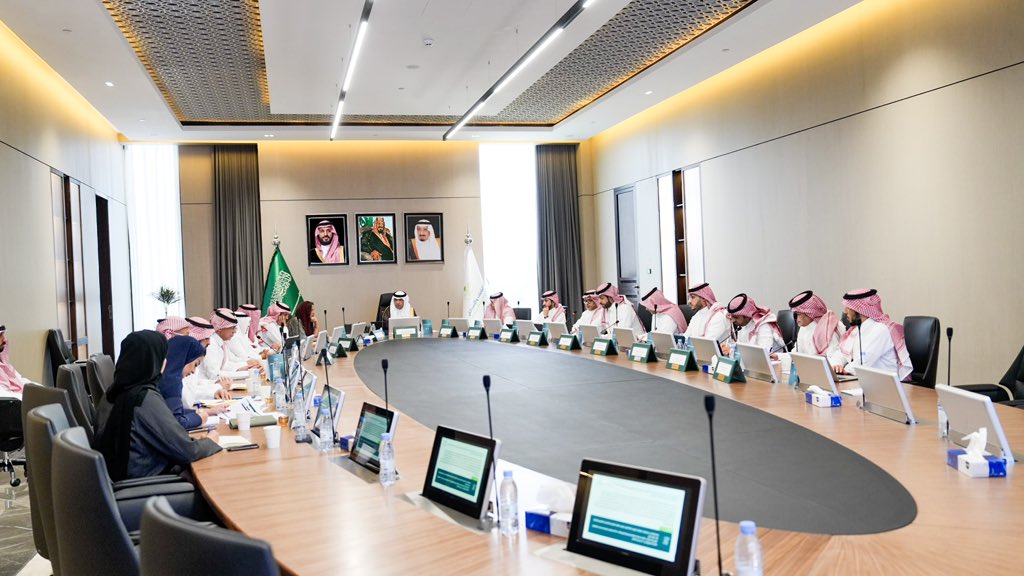 مبادرة عظيمة من سمو سيدي ولي العهد رئيس مجلس الوزراء بتخصيص مليار ريال من نفقته الخاصة لتمليك الأسر المستحقة عبر مؤسسة سكن متمثلة في منصة جود الإسكان، تجسّد عمق التزام سموه بتعزيز الاستقرار الأسري وتمكين المواطن. عطاء كريم يصنع فرقًا  وطنًا#ولي_العهد_يتبرع_بمليار_للإسكان
#ماتش