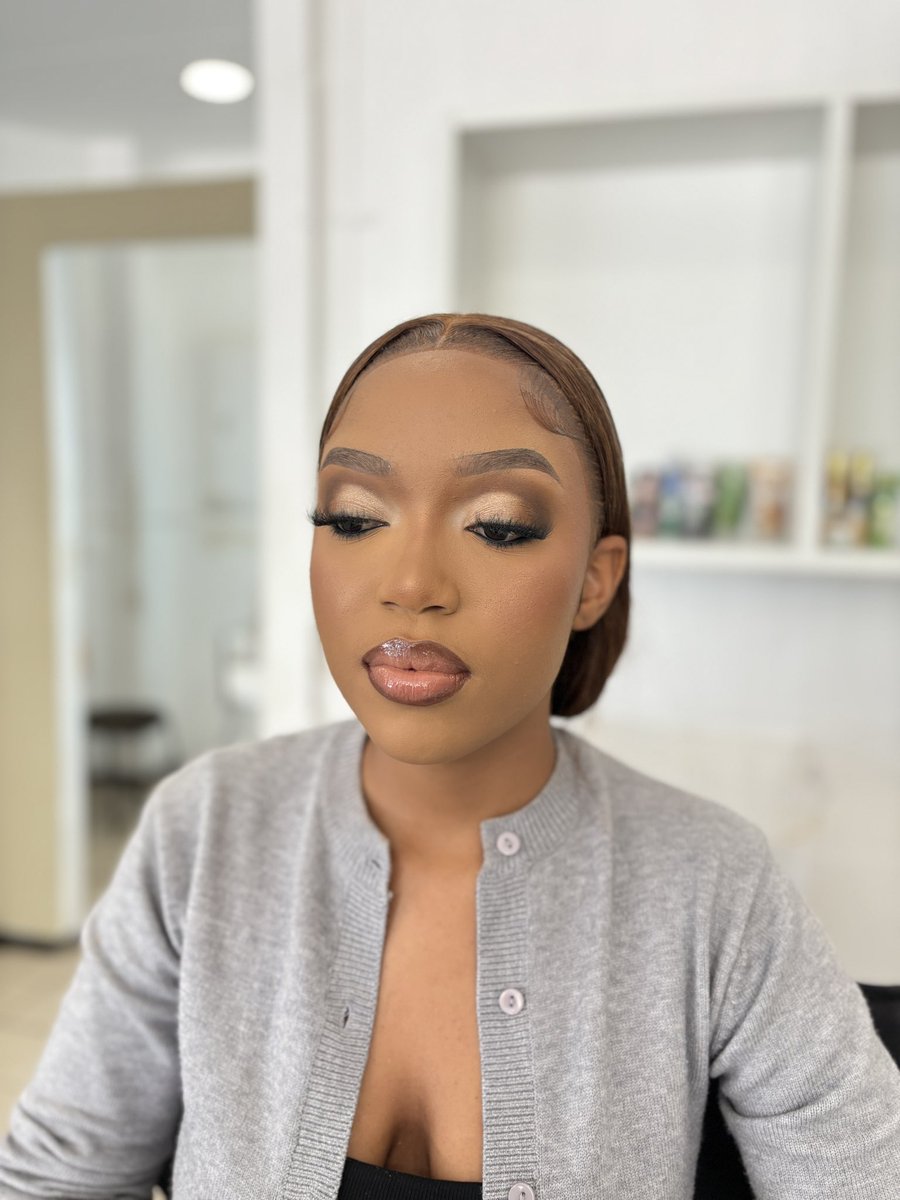 #GraduationGlam 😍🥺
I’m based in Margate, KZN 📍