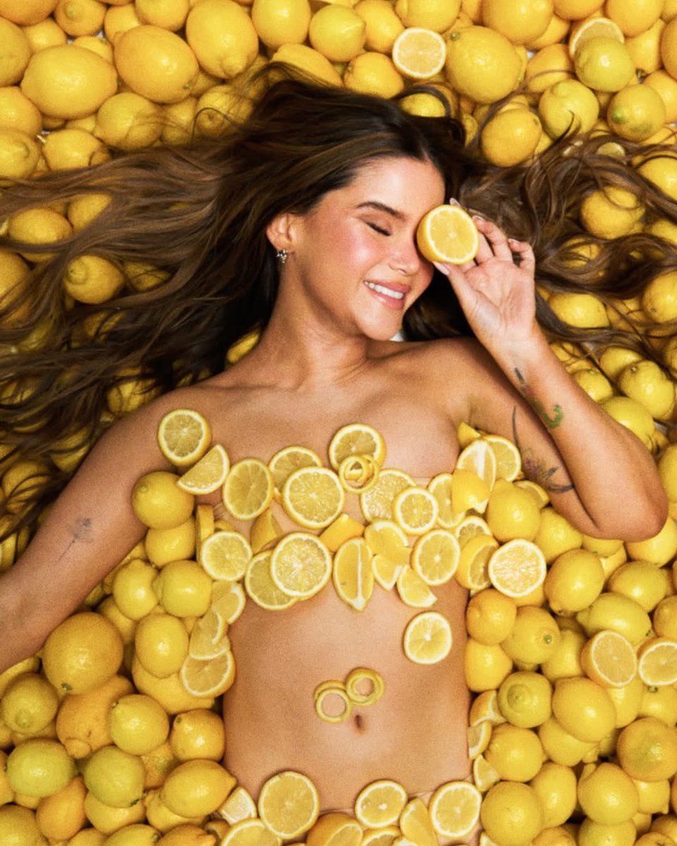 MarenMorris's tweet image. “lemonade” is defiantly optimistic and cutting. it set the stage for the rest of the album’s mood. yes, i’m sick of turning coal into diamonds, lemons into lemonade and benefitting every doubt, but my goodness can we still continue to do so despite the insurmountable odds 🍋💛