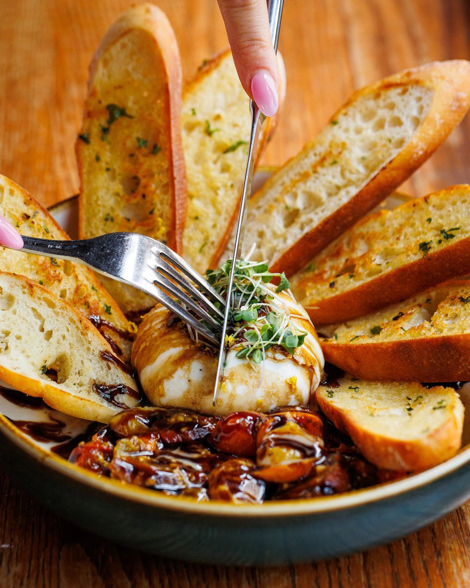 Victoria's Tavern tweet media