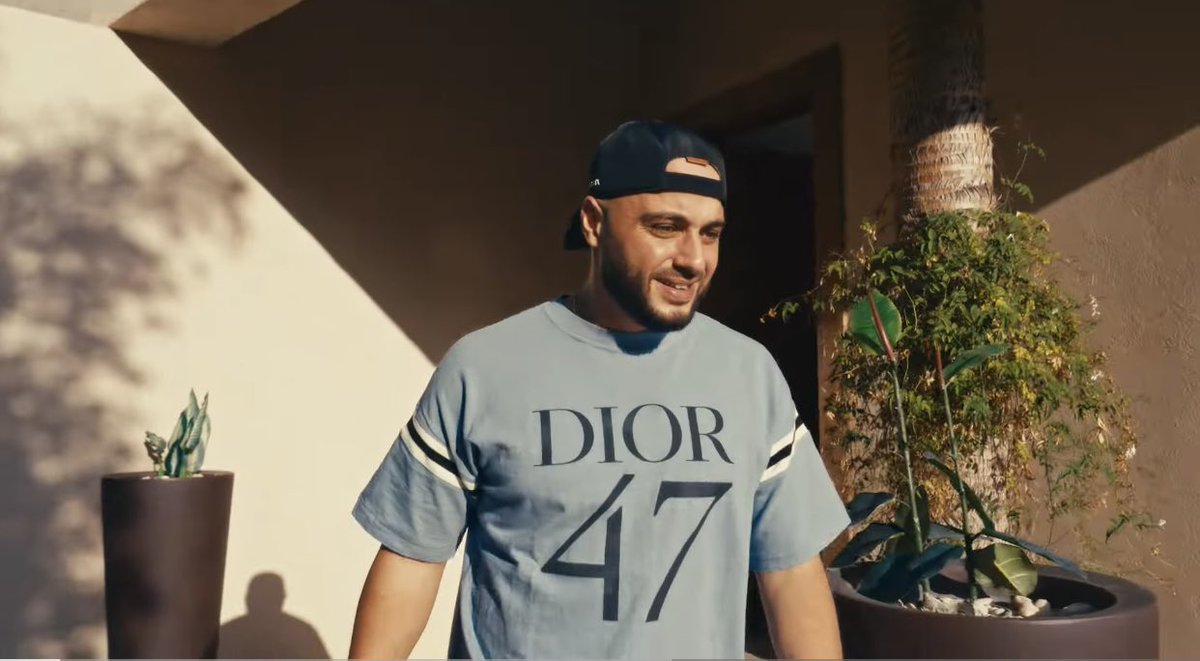 djadjadinaz77's tweet photo. En vrai de vrai 🎥☀️👥 https://t.co/fuEJi4aXTZ