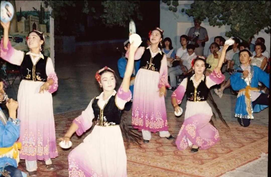 الصين بالعربية tweet media