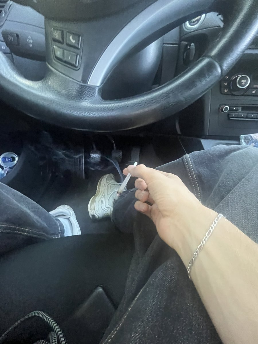 Naa ihr kleinen slaves!!🐕
Seid ihr geil auf meine voll gesweateten socks?! 🧦Wer von euch möchte noch in den Genuss kommen?- Dm🙇‍♂️

#slave #feet #feetworship  #paypig #geldsklave #fetish  #master #alpha #abdrücken #sklave #geldsklave #cashmaster 
<a href="/JamesCashm15047/">Cashmaster James🇩🇪</a>