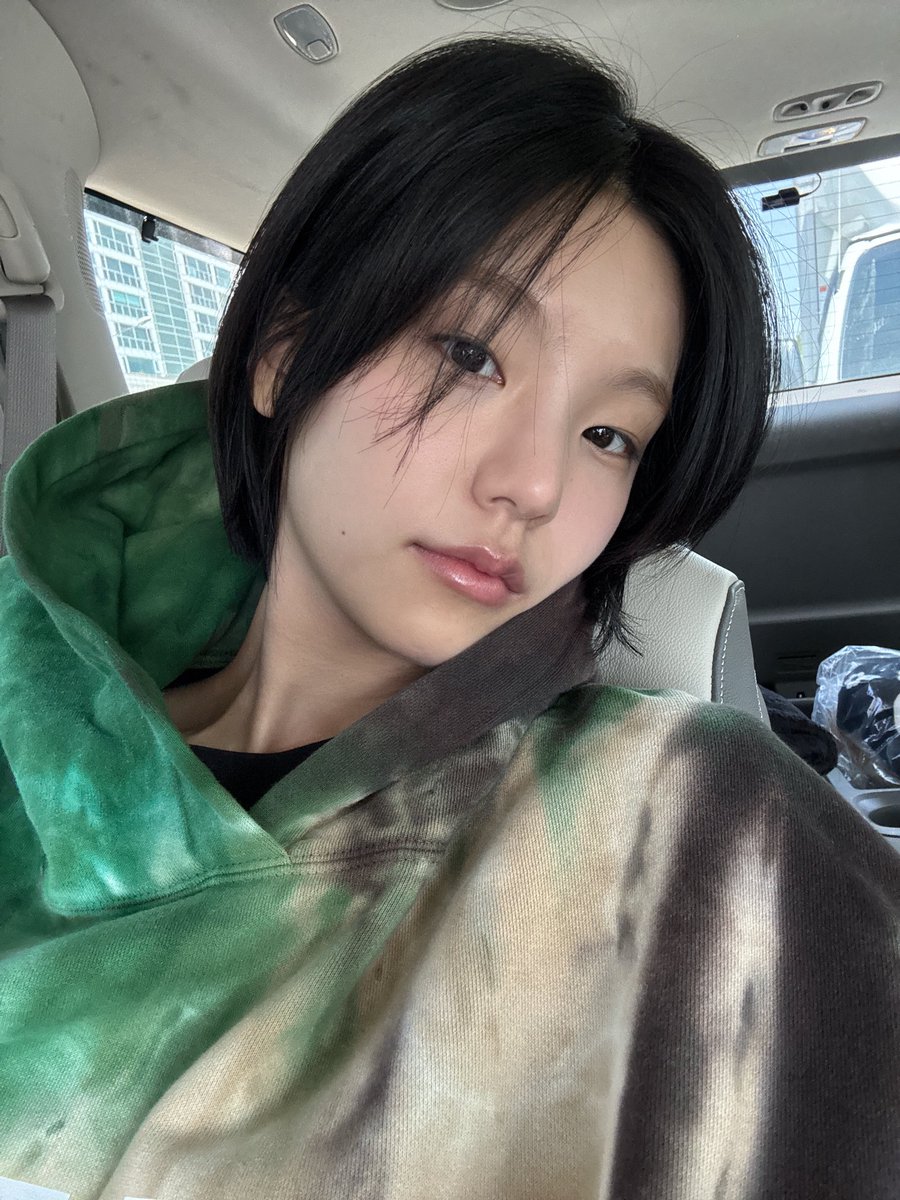 sapphicsforyeji's tweet photo. face card never declines 

#예지 #ITZY #YEJI #있지 https://t.co/weYFeQywi1