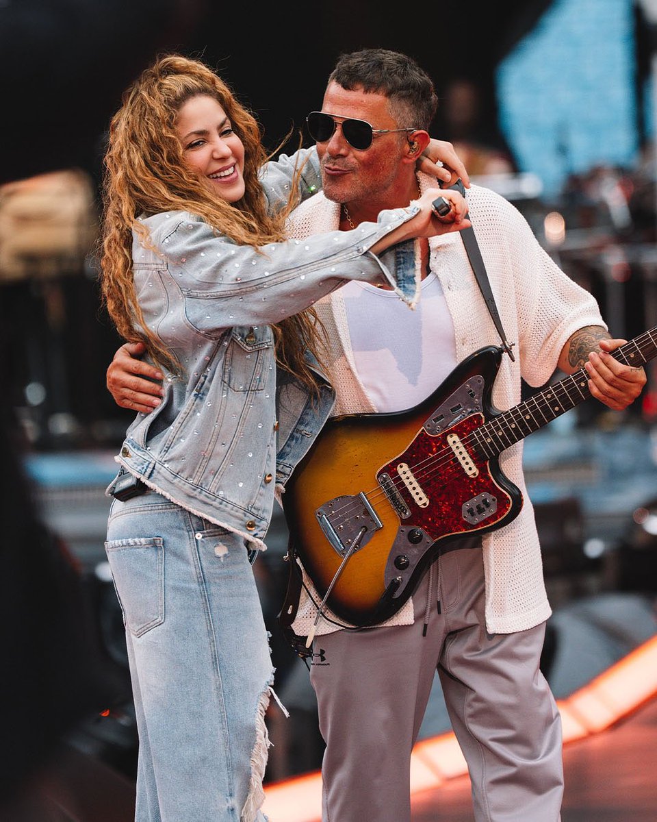 BÉSAME
Alejandro Sanz x Shakira

Tomorrow, May 22 / 23
6 PM (ET) / 12 AM (CEST)
