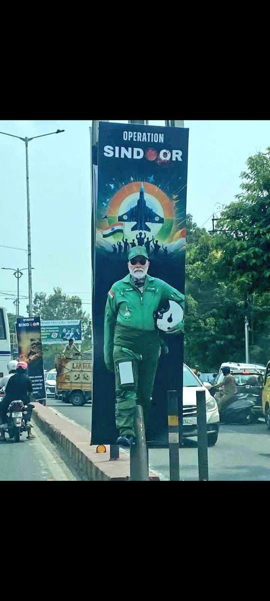 mohammad_nahir's tweet photo. @SanataniMuslim_ वोट चोर, चोटीदार, कामचोर चोटीदार,,😡 https://t.co/5i2Yyb8vxL