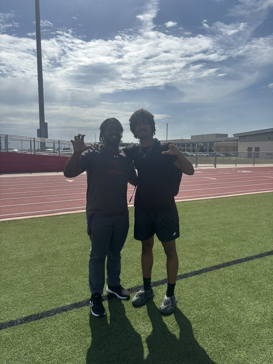 William Traylor ‘26 (@william8traylor) on Twitter photo I appreciate <a href="/CoachScrivens/">Coach Scrivens</a> for stopping by can’t wait to get to camp! <a href="/BearkatsFB/">Sam Houston Football</a> I appreciate <a href="/CoachScrivens/">Coach Scrivens</a> for stopping by can’t wait to get to camp! <a href="/BearkatsFB/">Sam Houston Football</a>