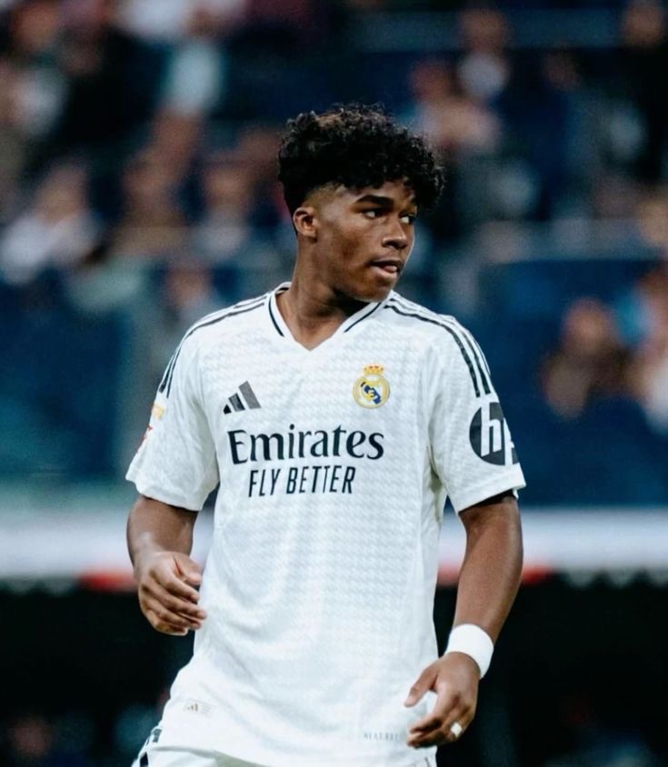 theMadridZone's tweet photo. 🚨 BREAKING: Endrick is INJURED. https://t.co/JtlstbzB7q
