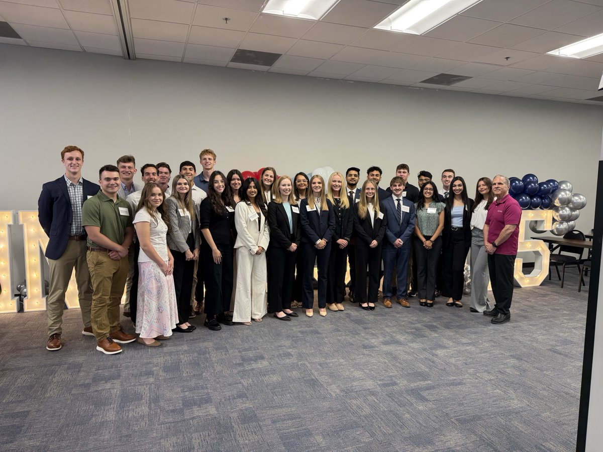 We’re thrilled to welcome our largest class of interns ever, 28 bright and talented individuals ready to kick off an exciting summer!😎This morning, they were welcomed by our President &amp; CEO, Pedro Fábregas, who shared insights about Envoy. Welcome aboard! ✈️