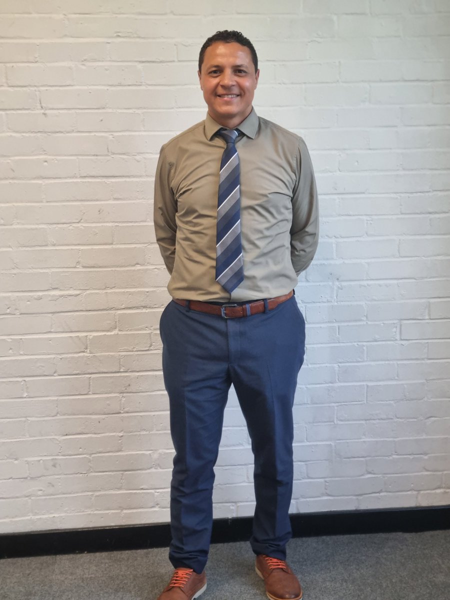 Mr Iqz (@mr_iqz) on Twitter photo Could I have had a better honour than having <a href="/Nou7Nour/">Nour Mlaouhi</a> of <a href="/leamanorschool/">Lea Manor High School</a> as my mentor this year? No. Consummate professional and the very best of the best. There's no room for conversation about it with this guy in the equation. Thank you for everything. Will miss you! Could I have had a better honour than having <a href="/Nou7Nour/">Nour Mlaouhi</a> of <a href="/leamanorschool/">Lea Manor High School</a> as my mentor this year? No. Consummate professional and the very best of the best. There's no room for conversation about it with this guy in the equation. Thank you for everything. Will miss you!