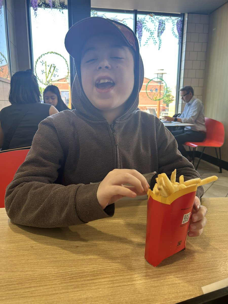Super proud of Caleb! 👏
Today we took a trip to McDonald’s for his favourite, chips! 🍟 
Caleb has been working on his communication in Habilitation…
Today he made his order, paid &amp; waited for his change 💰
<a href="/StVincentsL12/">St. Vincent's School</a>
