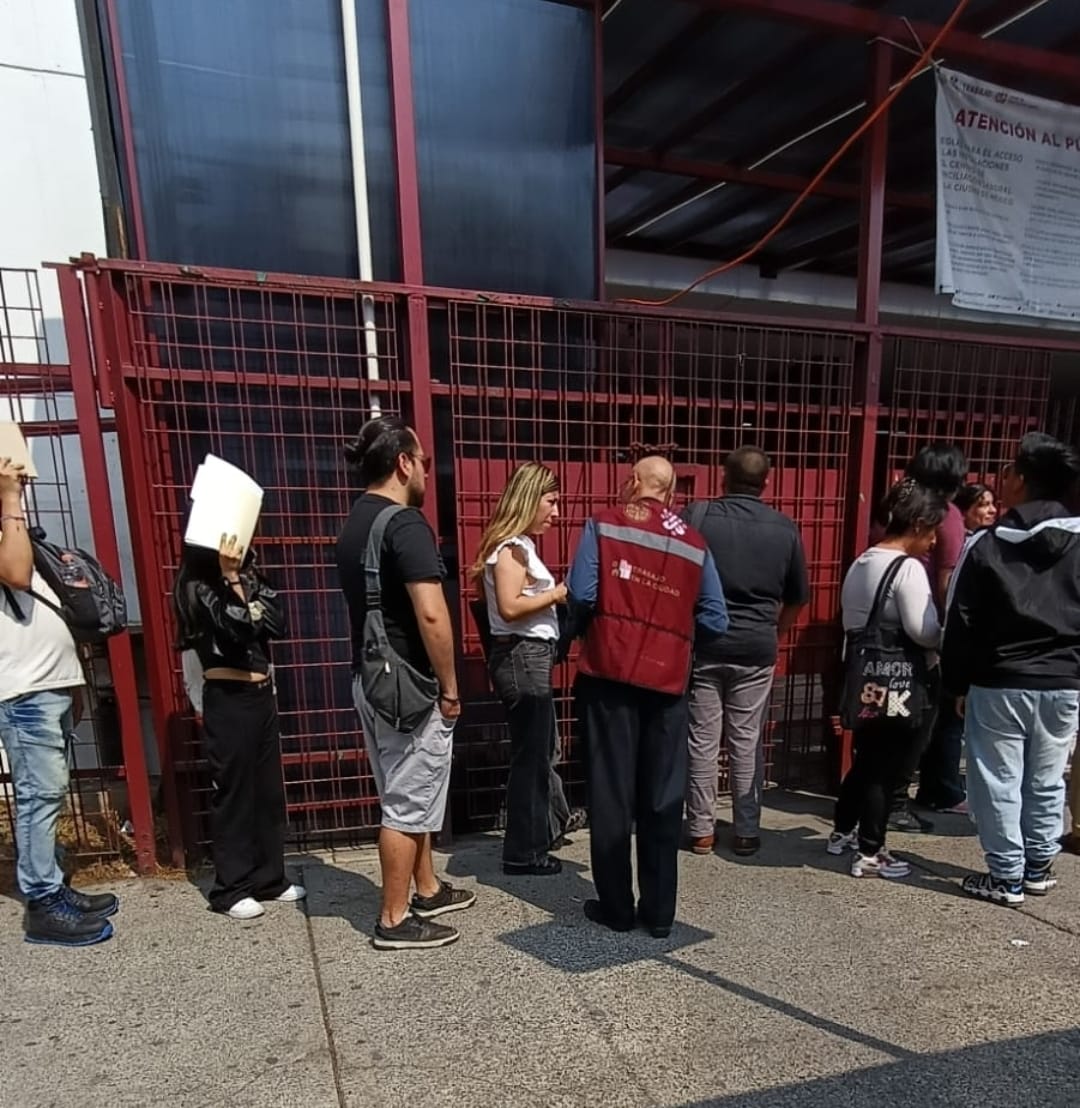 Trabajo CDMX (@trabajocdmx) on Twitter photo ➡ Así inició la atención a personas trabajadoras que requieren asesoría jurídico laboral este miércoles de #Procumóvil, en las inmediaciones del <a href="/CCLCDMX/">Centro de Conciliación Laboral CDMX</a>:🤝🏽⚖️
📌 Dr. Andrade 45, Doctores
🕘 9 a 13 horas
#UtopíaLaboral
#CapitalDeLaTransformación
<a href="/ClaraBrugadaM/">Clara Brugada Molina</a> <a href="/GobCDMX/">Gobierno de la Ciudad de México</a> ➡ Así inició la atención a personas trabajadoras que requieren asesoría jurídico laboral este miércoles de #Procumóvil, en las inmediaciones del <a href="/CCLCDMX/">Centro de Conciliación Laboral CDMX</a>:🤝🏽⚖️
📌 Dr. Andrade 45, Doctores
🕘 9 a 13 horas
#UtopíaLaboral
#CapitalDeLaTransformación
<a href="/ClaraBrugadaM/">Clara Brugada Molina</a> <a href="/GobCDMX/">Gobierno de la Ciudad de México</a>