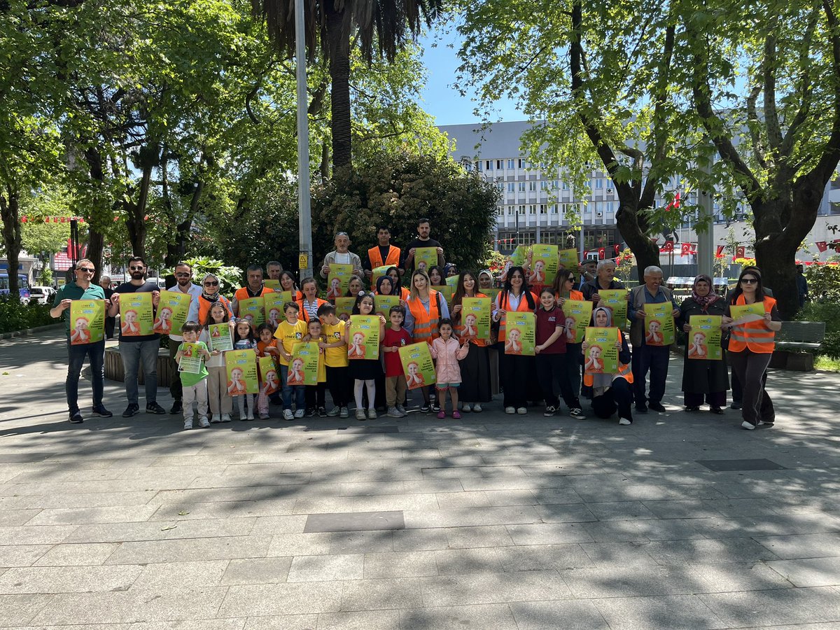 Bugün biz, sadece farkındalık değil; sevgi, dayanışma ve umut ektik Zonguldak’ın kalbine. 💛
<a href="/losev1998/">LÖSEV</a> 
<a href="/ustunezer/">Dr. Üstün EZER</a> 
<a href="/julidearifoglu/">Dr.Julide Arifoğlu</a> 
<a href="/mrvecetinkayaa/">merve çetinkaya</a>