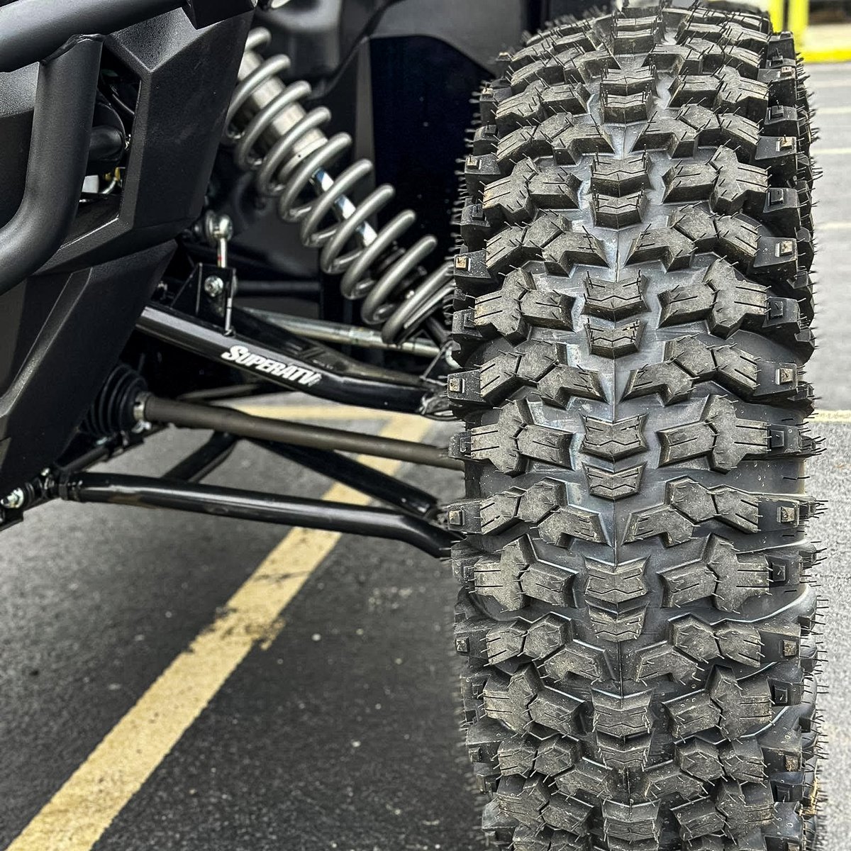 superatvtweet's tweet image. 💙 @atvs_and_more got this 2025 #KawasakiKRX trail ready and looking good, with #SuperATV suspension High-Clearance Front A-arms &amp;amp; so much more! 💪😎 #BuiltforBattle
