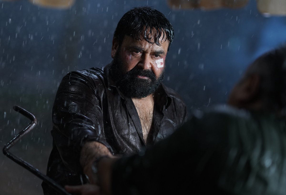 JaseelMhd_GOAT's tweet photo. MOHANLAL at KERALA BOXOFFICE  - March 27 - May 21 

Thudarum & Empuraan
56 Days 
₹200CR GROSS
1.27 Cr Audience Celebrated Malayalathinte MOHANLAL On Big Screen!😍🥹

This Man’s Career Isn’t Hype, It’s History Written In GOLD! 🏆🔥 @Mohanlal