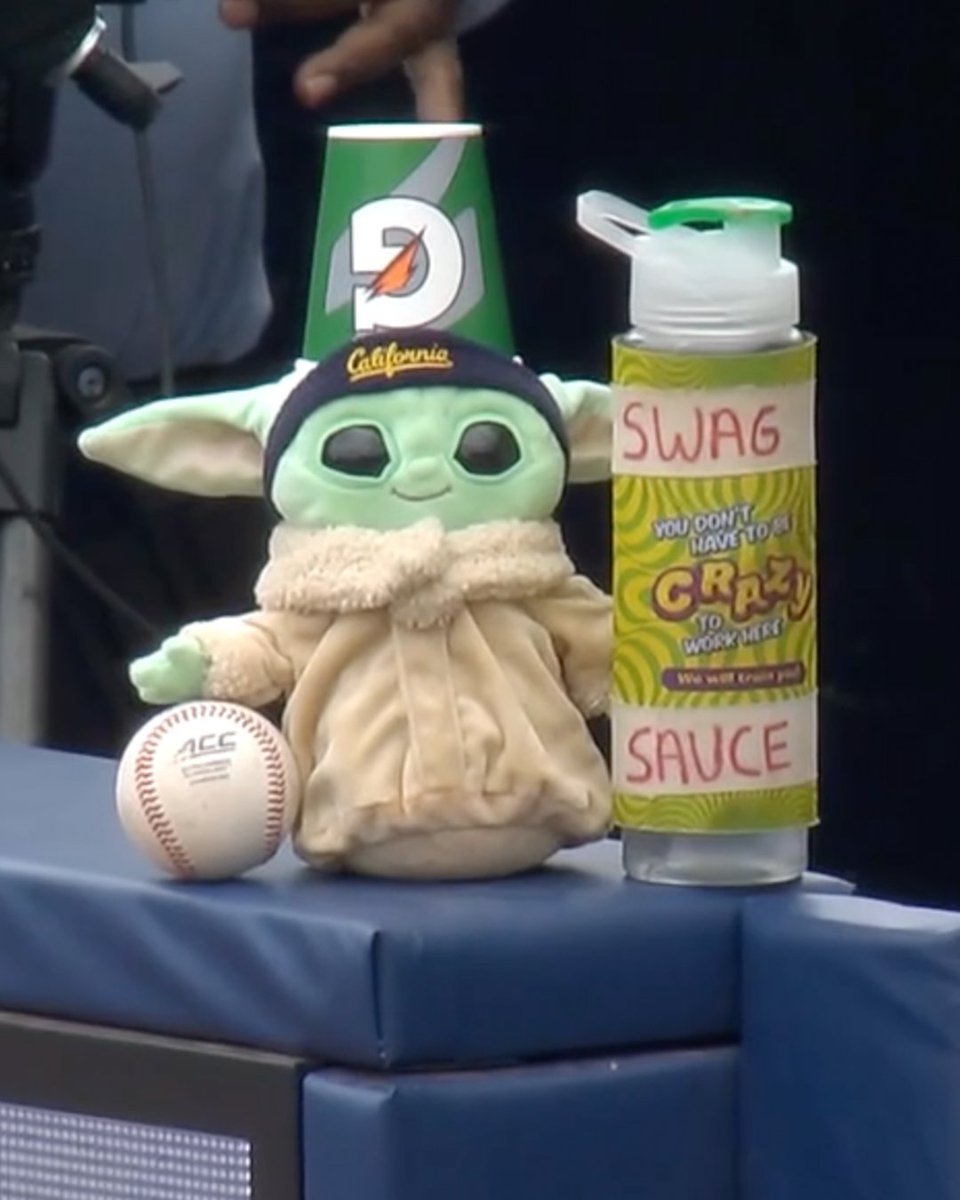 accnetwork's tweet photo. no context @CalBaseball 😂 https://t.co/SDdCdB9hHf