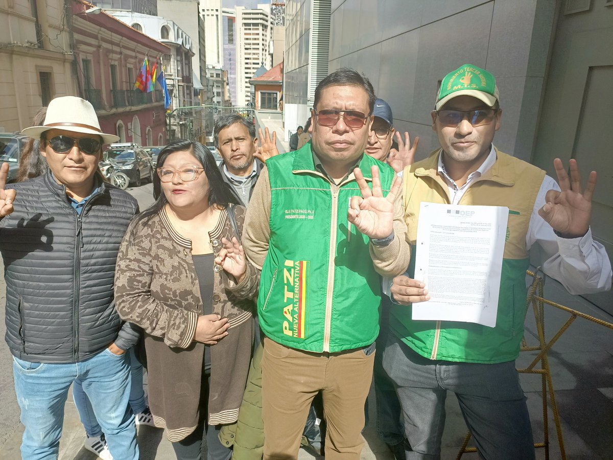 ArminCopa's tweet image. #deÚltimo
El jefe de Comunicación del Movimiento Tercer Sistema #MTS, Ronald Escobar, aseguró que su partido no incumplió ninguna resolución del Tribunal Supremo Electoral y afirmó que agotarán todas las vías legales para garantizar su participación en las elecciones de 2025.