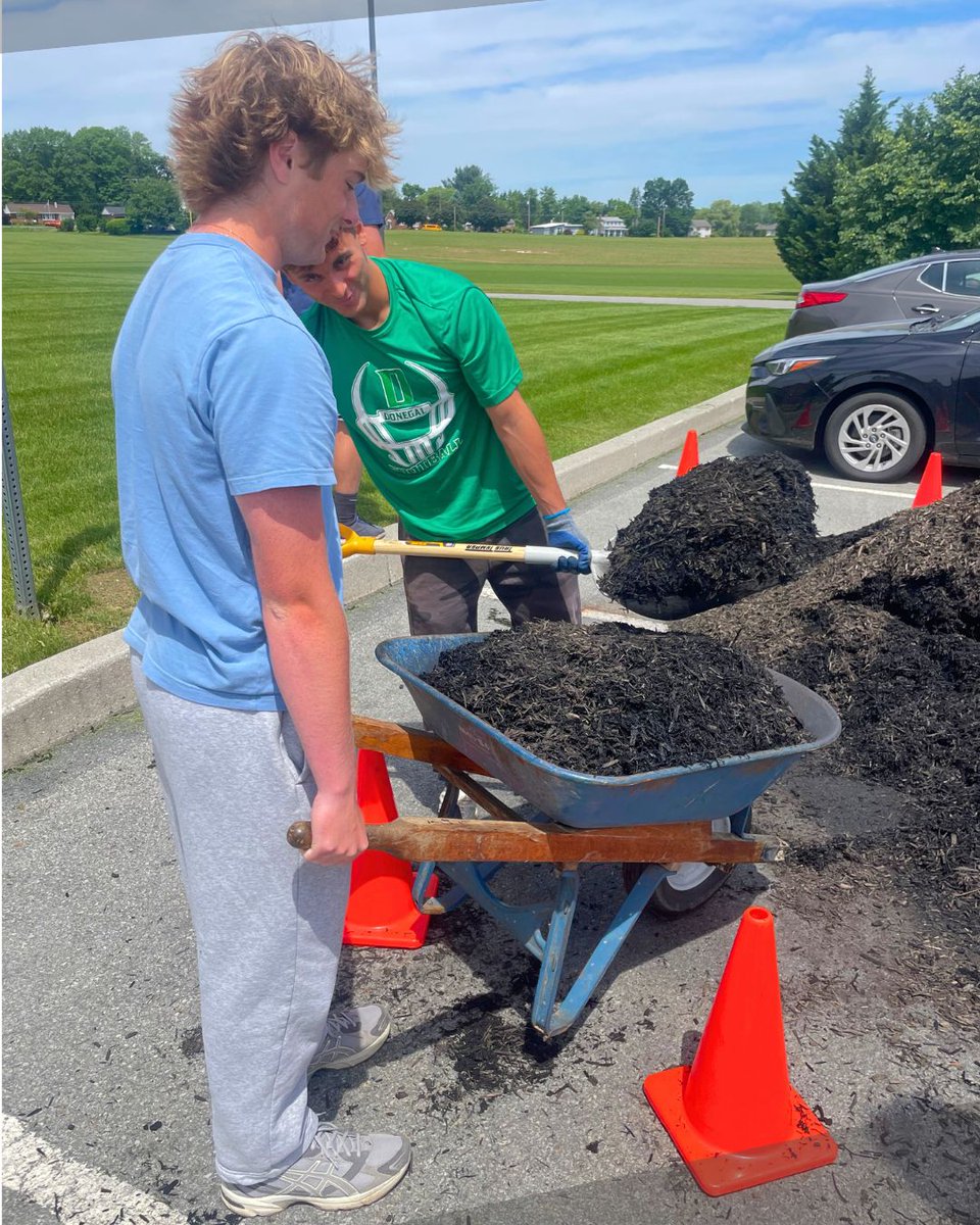 DonegalHS's tweet image. Yesterday, Outdoor Education helped the school with mulching! #hardwork #outdoors #everynameeveryneedonetribe #DHS