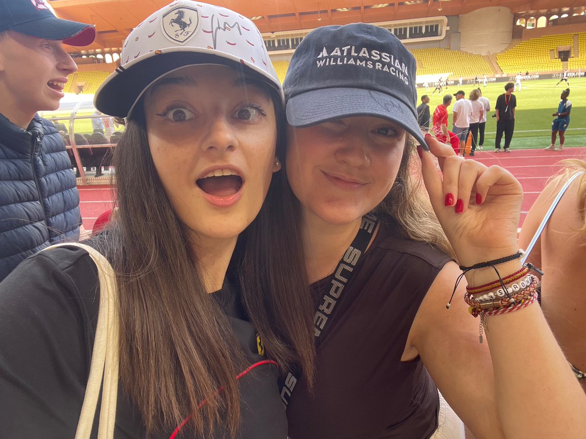 ehiletyy's tweet photo. today was such an INCREDIBLE day. highlights ??? well we met exactly 2 second before carlos signed our caps😭🙏🙏 @smoothscuderia https://t.co/b9exVJXyX9
