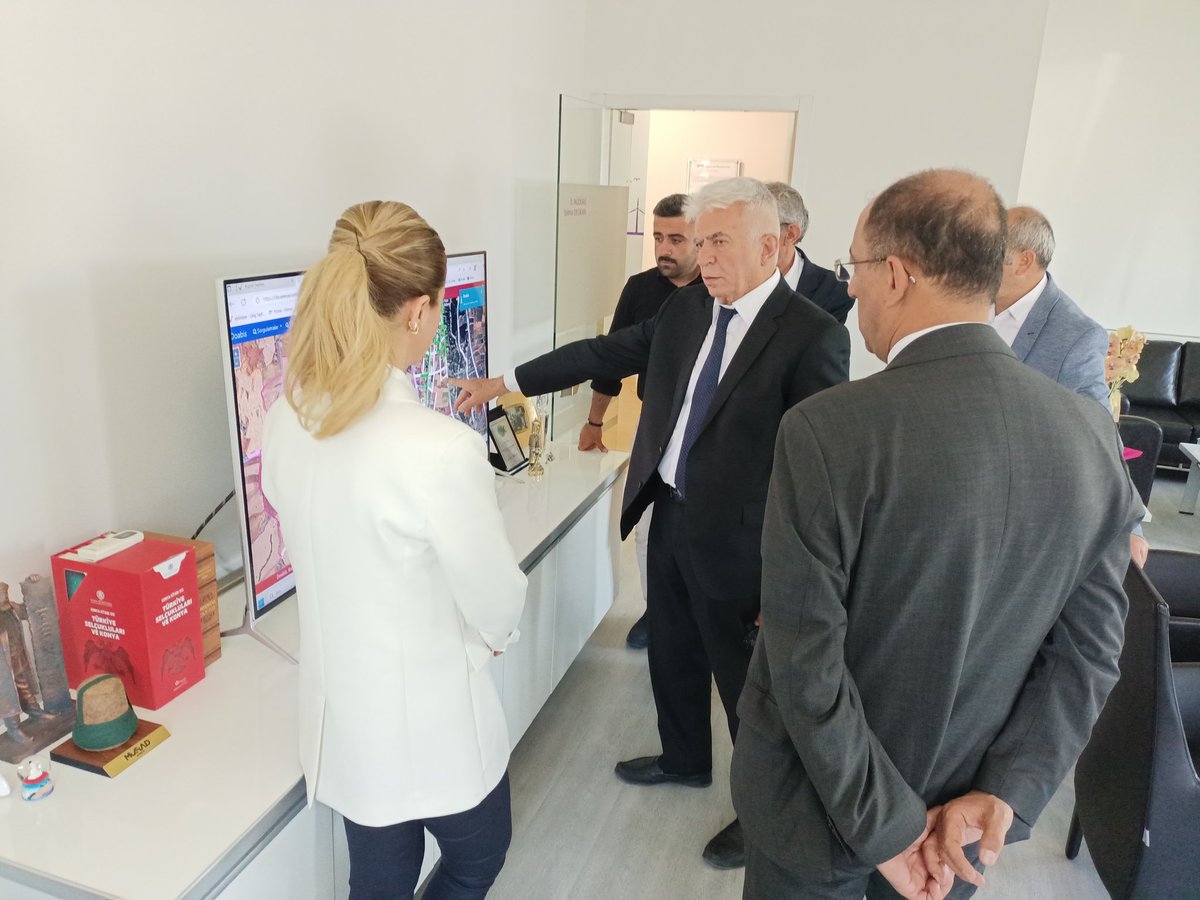 Hutashyk's tweet photo. Başkanımız @drsadiksefer bey ve beraberindeki heyet Konya Enerya bölge Koordinatörü Selma Delikan hanımefendi ve Etüt Proje Müdürü Halil Öztürk bey'i ziyaret edip istişare ve görüş alışverişinde bulundu. İlgi ve destekleri için tüm Enerya ekiplerine çok teşekkür ederiz. https://t.co/3fC9vX98Vr