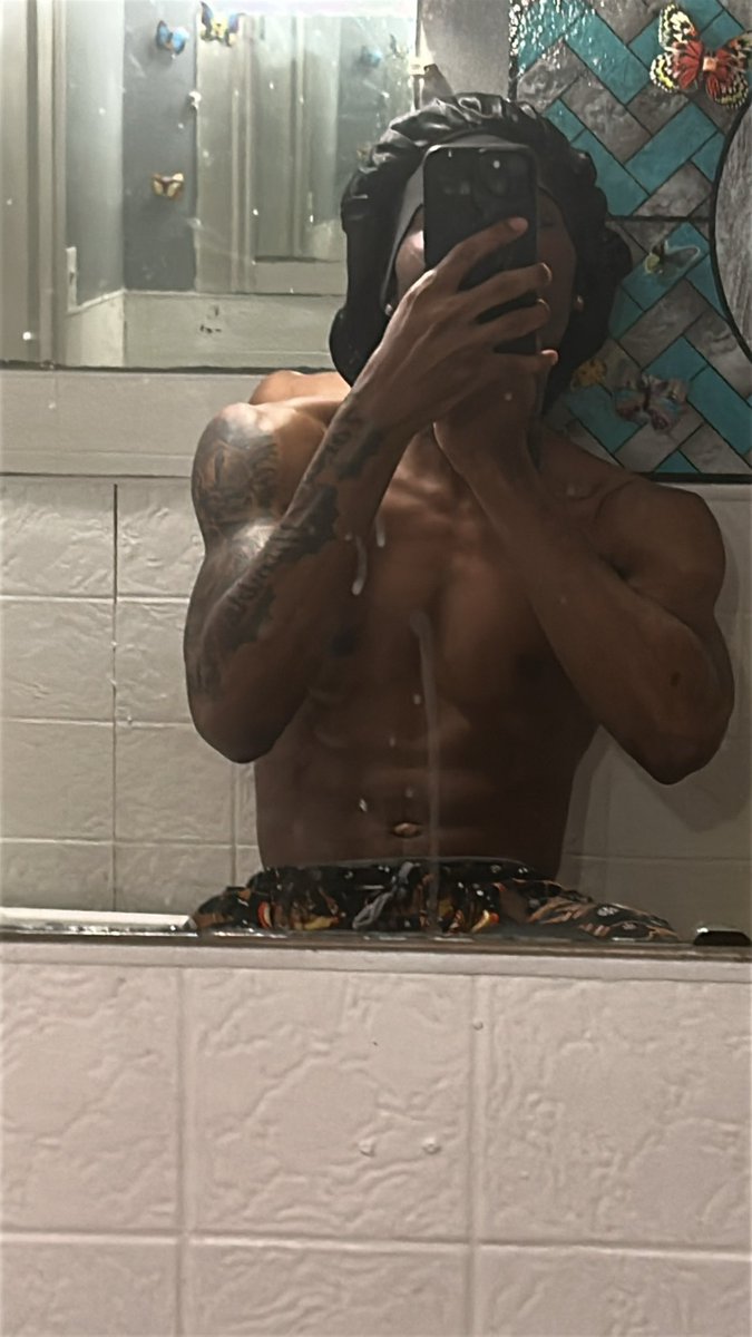 Laybechillin's tweet photo. Yooo #NewAccount #explore #fitness #workout https://t.co/P7PCgLSVPm