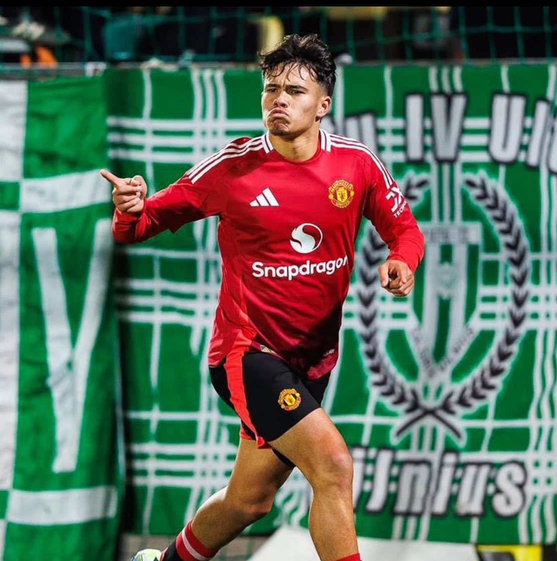 Wales braced for tug of war over major 18 y/o Man United talent Gabriele Biancheri. Striker currently part of Wales training camp in 🇪🇸 but now invited to join Canada squad next month. Cardiff-born Biancheri has Canadian mother and also qualifies for Italy through his father.
