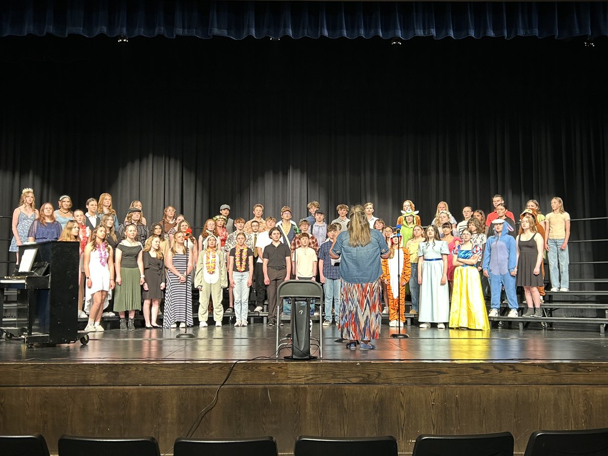 Our eighth grade choir had a great concert last night!  They sounded wonderful!