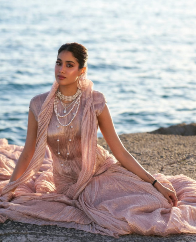 cinetakies_Blog's tweet photo. jhanvi kapoor🤩
#jhanvikapoor #aliabhatt #saraalikhan #bollywood #kiaraadvani #bollywoodactress #dishapatani #janhvikapoor #tarasutaria #deepikapadukone #ananyapanday #priyankachopra #kritisanon #katrinakaif #salmankhan #shraddhakapoor #norafatehi #kareenakapoor #ananyapandey https://t.co/GBRQxwWKOd