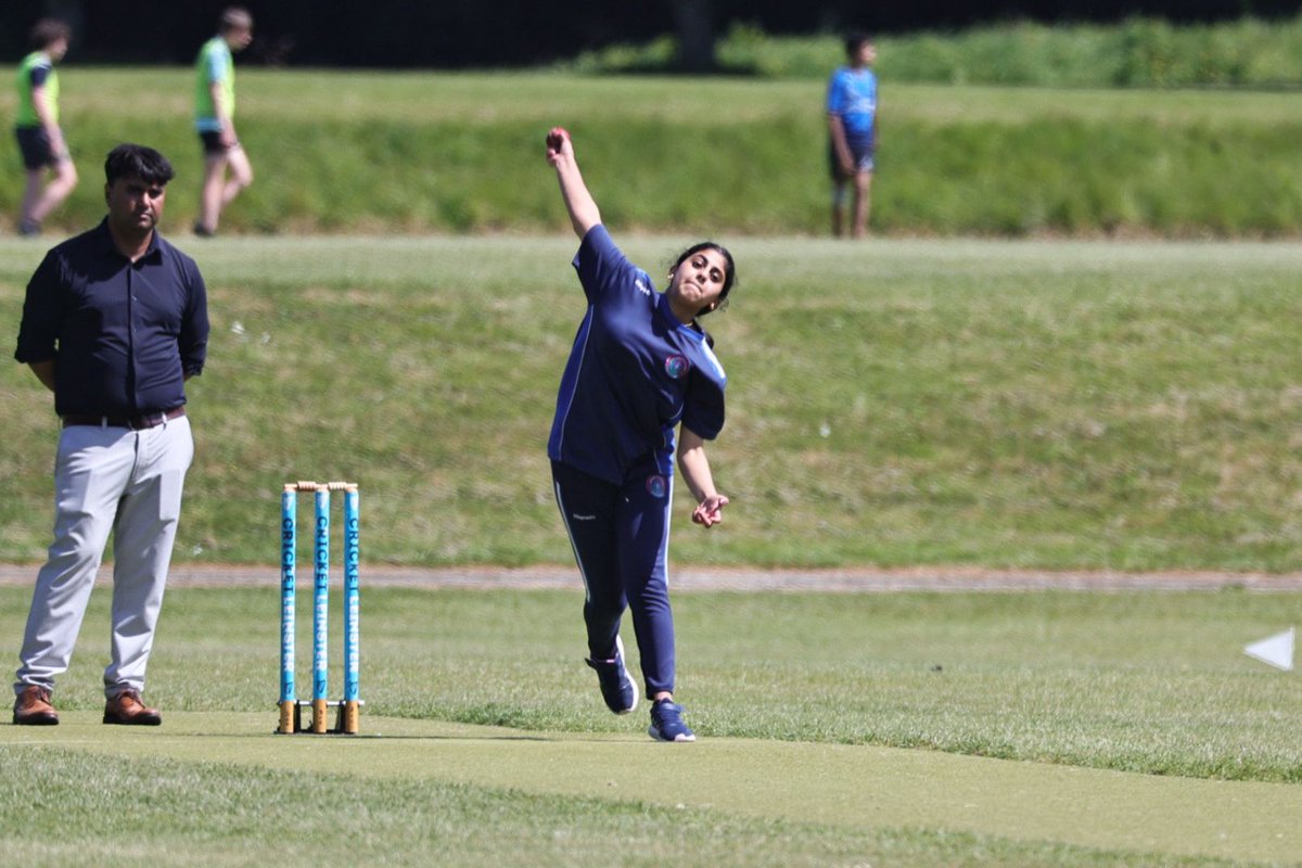 CricketLeinsterYouth (@leinsteryouth) on Twitter photo Photos from <a href="/Pres_Carlow/">Presentation College</a> 's victory in the u14 Leinster schools' competition today held at <a href="/castleknockcoll/">St. Vincent's Castleknock College</a> Photos from <a href="/Pres_Carlow/">Presentation College</a> 's victory in the u14 Leinster schools' competition today held at <a href="/castleknockcoll/">St. Vincent's Castleknock College</a>