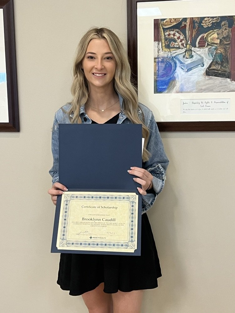 I was honored to attend a scholarship luncheon with Brooklyn Caudill and her mother today at Mercy Clermont Hospital. Brooklyn received a Mercy Clermont Physician's scholarship. Congratulations Brooke!!