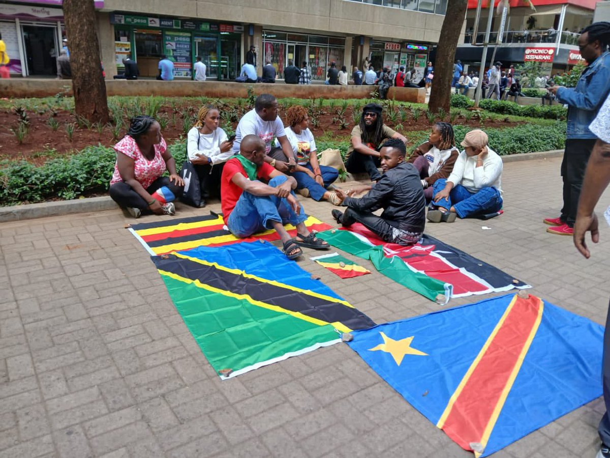 After visiting the Tanzanian High Commission and getting no information, comrades have decided to camp outside Embassy until <a href="/bonifacemwangi/">The People’s Watchman</a> and <a href="/AAgather/">Agather Atuhaire</a> are found. 
We're calling for your solidarity.
#FreeBonifaceMwangi 
#FreeAgatherAtuhaire