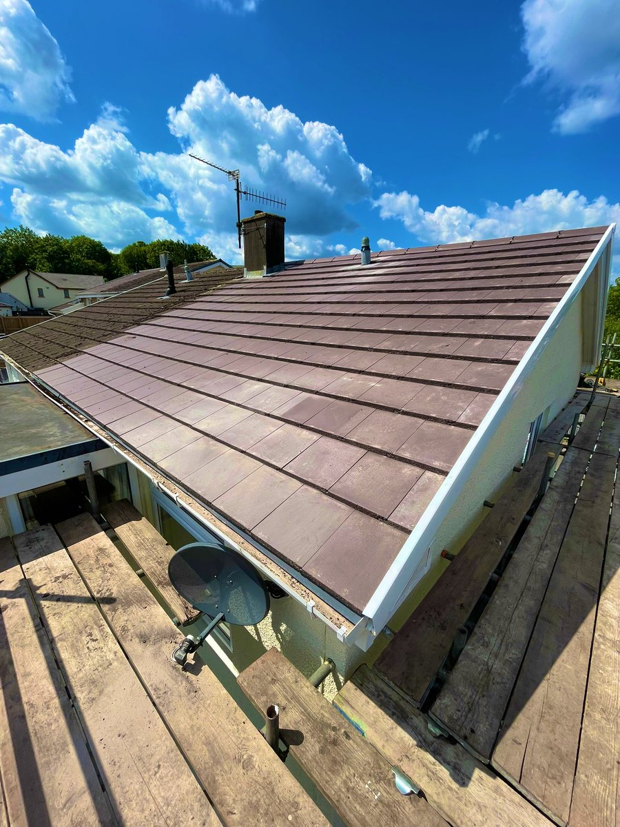 RWHRoofing65's tweet photo. Marley Modern tile roof 🔨 ☀️ https://t.co/FYTSeCz9Fc