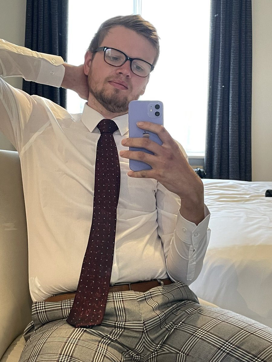 matt42012211's tweet photo. Today’s outfit https://t.co/8RbQBQKehX