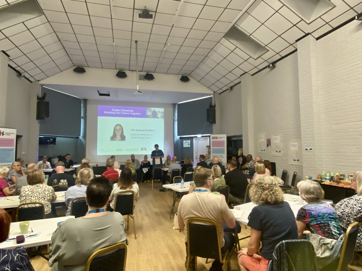 dudleymbc's tweet photo. Living with dementia: Great to have so many people coming together today to help shape the future of dementia services for local people in Dudley Borough. Thank you to all that attended. #dementia #adultcaredudley #dementiaactionweek #dementiaawareness #supportdementia https://t.co/blOVWH0mIs
