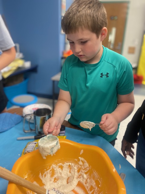 🎉🍭 5th graders are SWEETening up their EOG review with a sweets shop room transformation! 🍪 They’re answering questions to earn ingredients and bake their own treats. Learning is delicious! 🍩 #EOGPrep #STEM <a href="/PCS_STEM/">PCS_STEM</a>